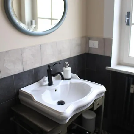 Piccola Emily Locazione Turistica Turín