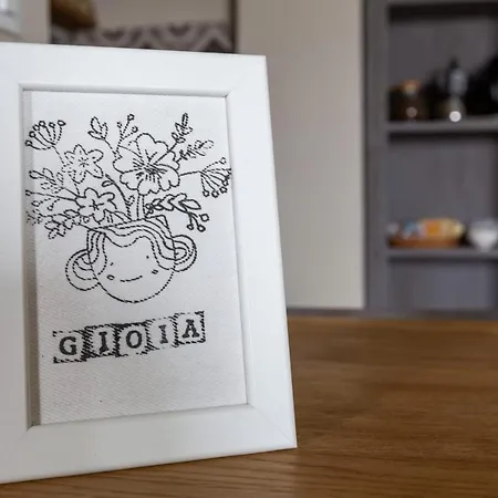 Piccola Emily Locazione Turistica 公寓 *