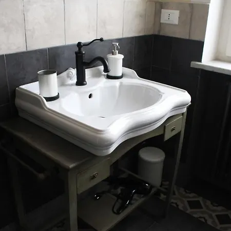 Piccola Emily Locazione Turistica 아파트